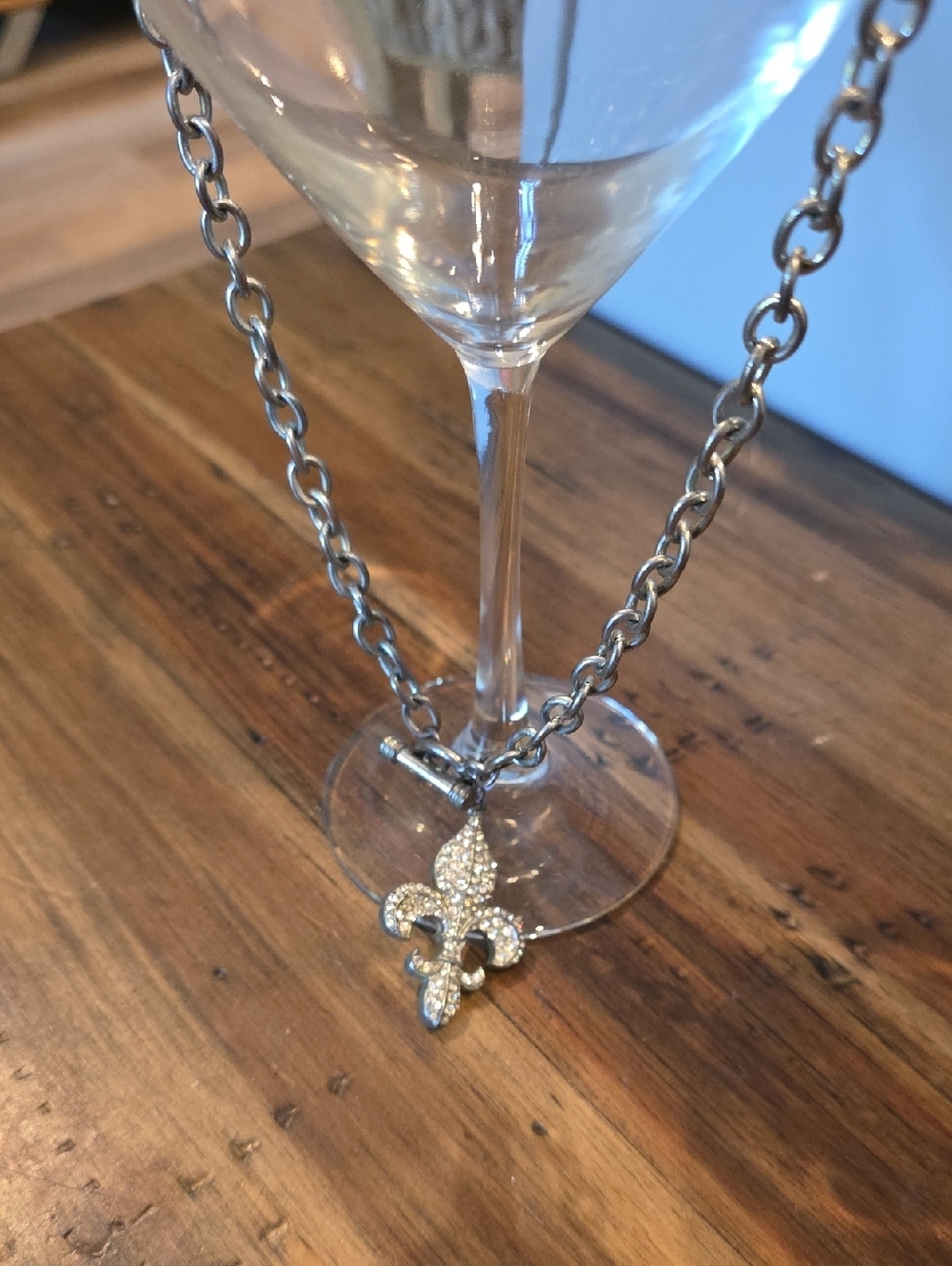 Fleur-de-lis Barbell Closure Costume Jewelry Necklace